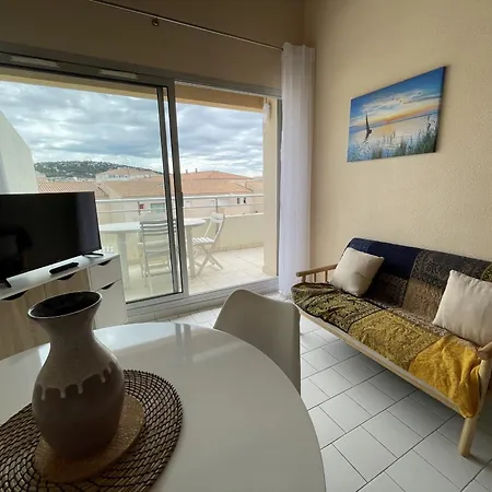 Superbe 2 Pieces Mezzanine, Pres Plage, Parking Inclus, Animaux Admis - Fr-1-338-528 Sète