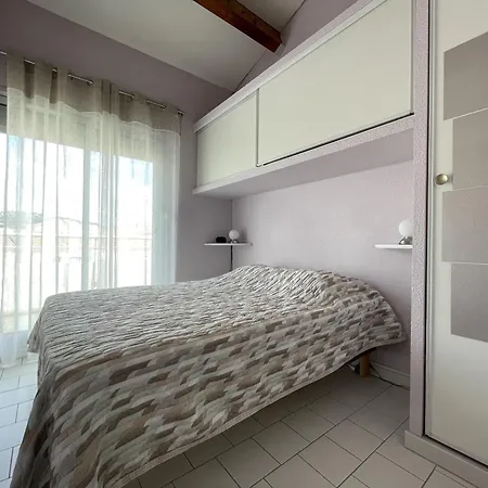 Superbe 2 Pieces Mezzanine, Pres Plage, Parking Inclus, Animaux Admis - Fr-1-338-528 Apartment Sete