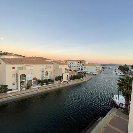 Apartment Superbe 2 Pieces Mezzanine, Pres Plage, Parking Inclus, Animaux Admis - Fr-1-338-528 Sete