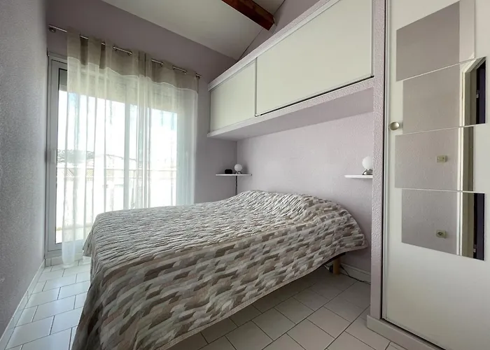 Superbe 2 Pieces Mezzanine, Pres Plage, Parking Inclus, Animaux Admis - Fr-1-338-528 Appartement Sète